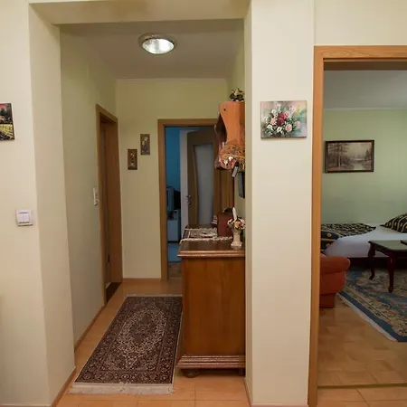 Lägenhet La Casa De Gina Tuzla